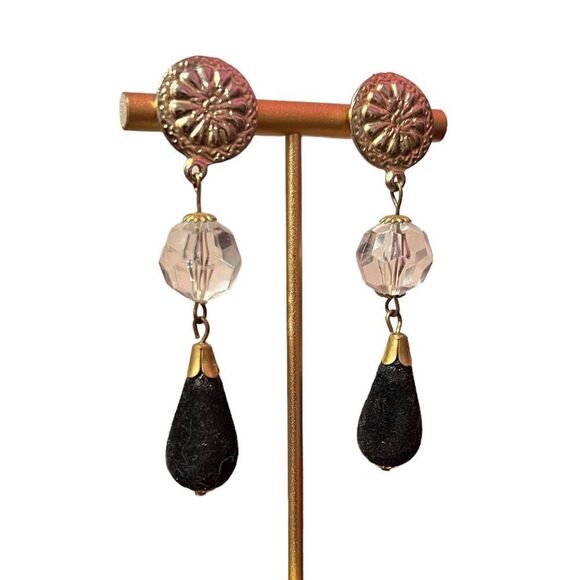 ⭐️3/$25⭐️ Light Gold Tone Clear Crystal Black Brushed Velvet Dangle Earrings - Picture 3 of 4